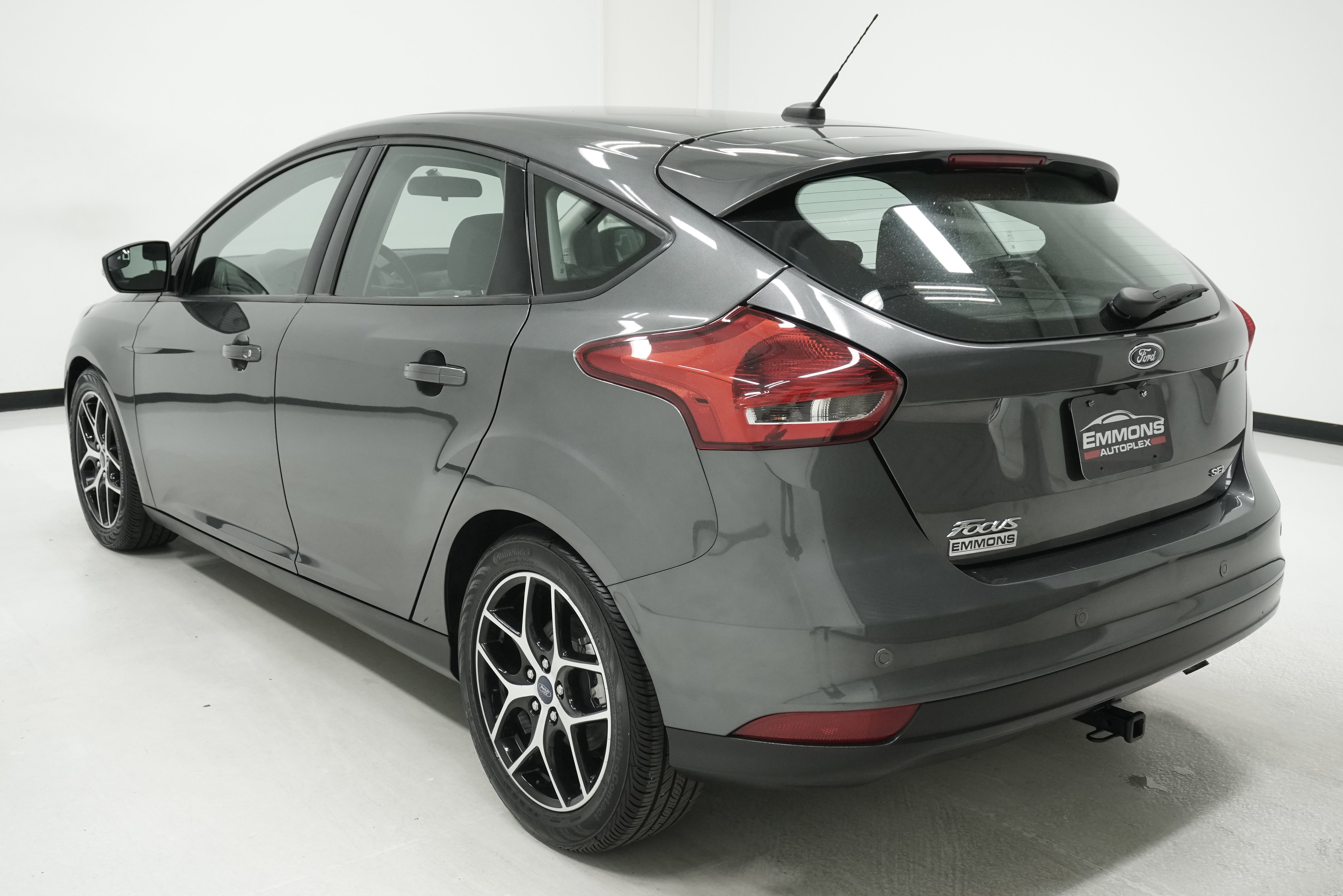 Used 2018 Ford Focus SEL w/ Cold Weather Package image 6