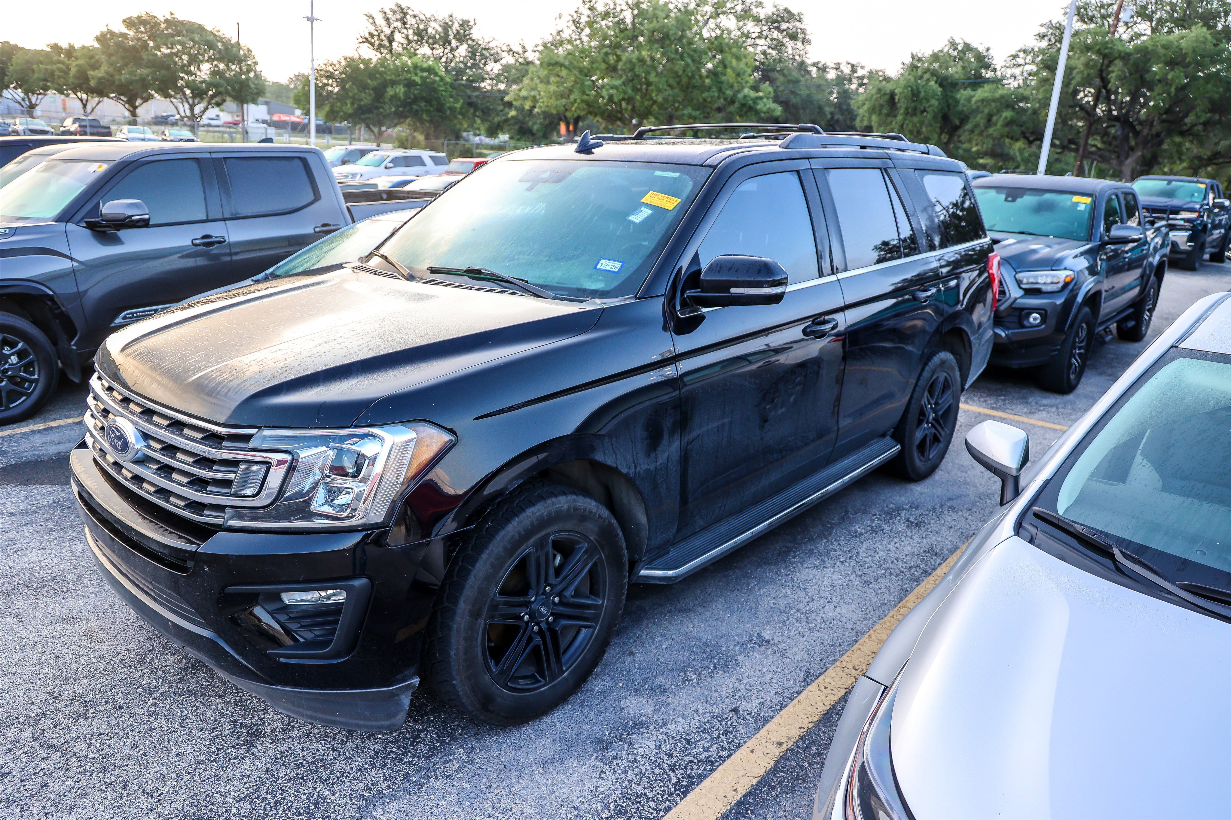 Used 2021 Ford Expedition XLT RWD image 3