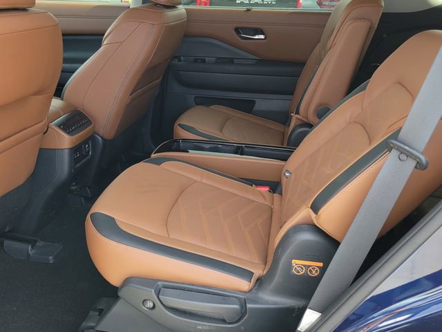 Used 2023 Nissan Pathfinder Platinum AWD/4WD image 8