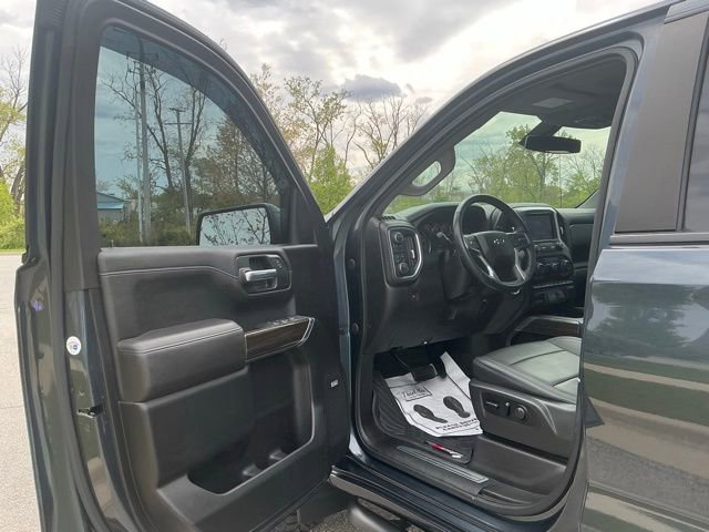 Used 2021 Chevrolet Silverado 1500 LT Trail Boss w/ Convenience Package II AWD/4WD image 15
