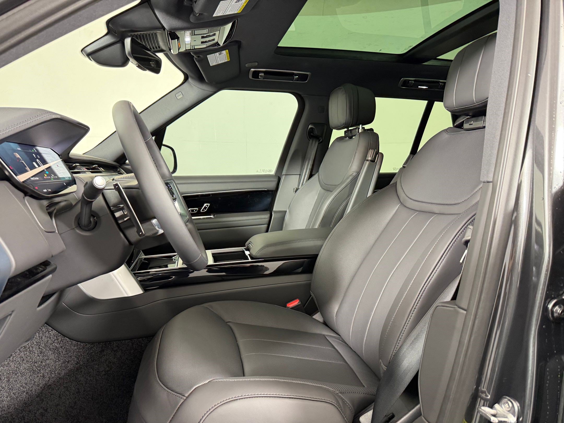 New 2026 Land Rover Range Rover SE AWD/4WD image 5