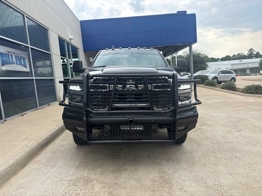 Used 2025 RAM 3500 Tradesman w/ Chrome Appearance Group AWD/4WD image 3