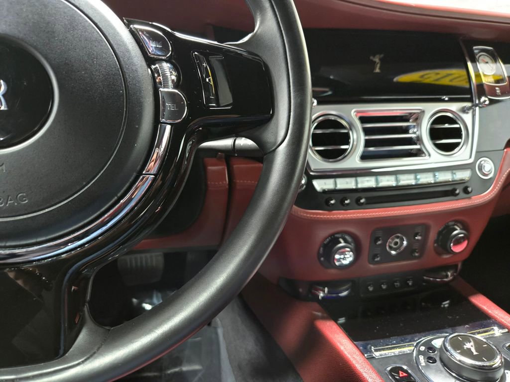 Used 2015 Rolls-Royce Wraith RWD image 16