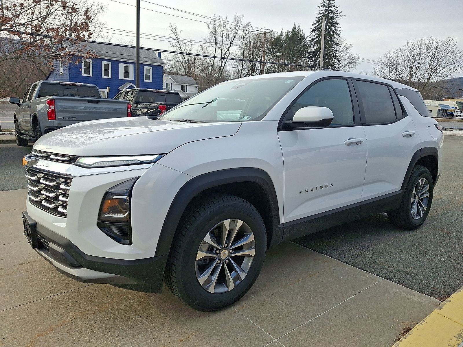 New 2026 Chevrolet Equinox LT w/ Convenience Package II image 3