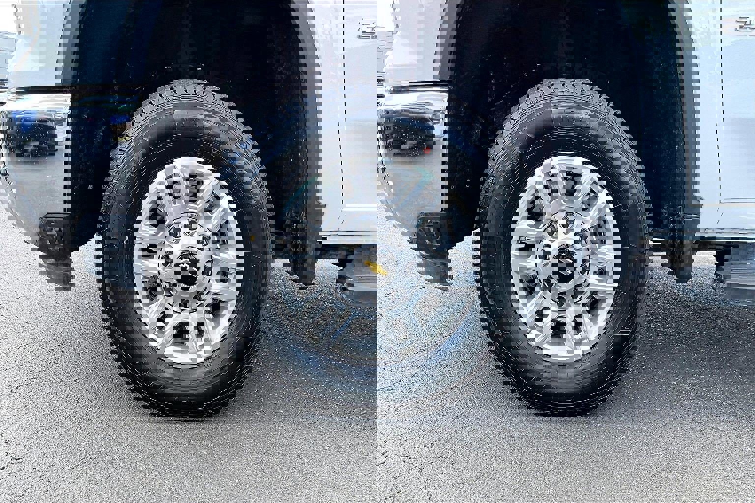 Certified 2025 Chevrolet Silverado 2500 LT w/ Convenience Package image 9