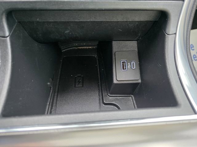 Used 2022 Ford Edge Titanium image 20