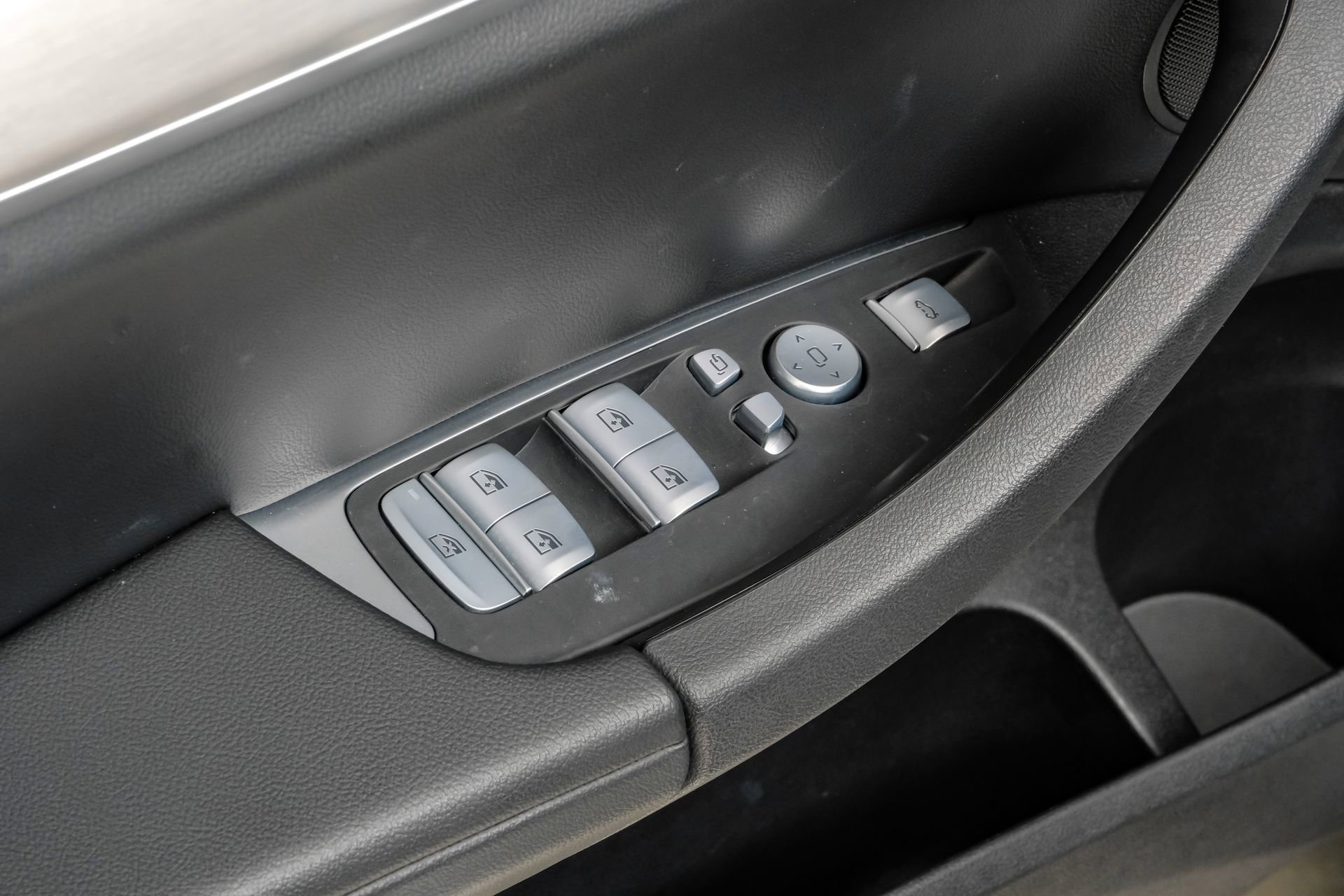 Used 2023 BMW X3 sDrive30i w/ M Sport Package image 46