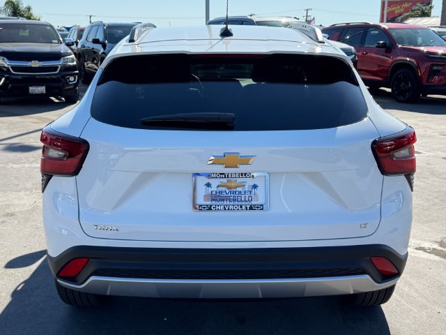 New 2026 Chevrolet Trax LT w/ LT Convenience Package FWD image 4