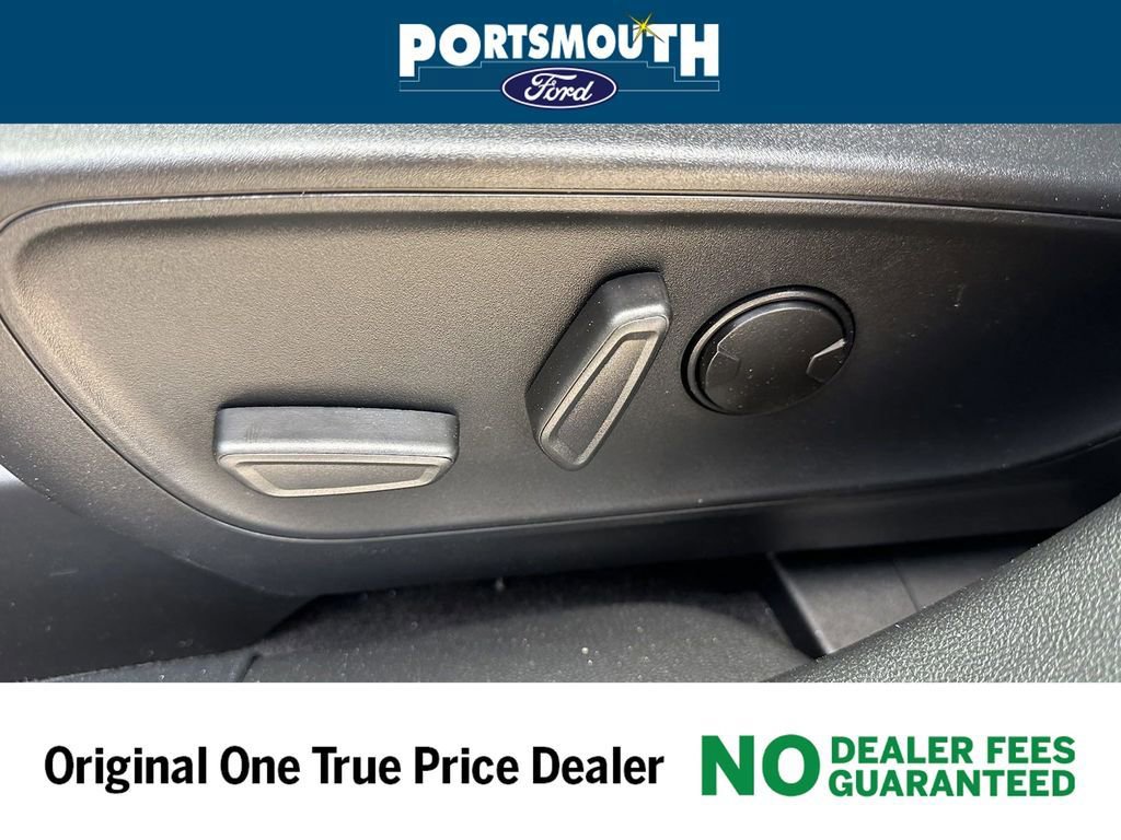 New 2024 Ford Escape SE w/ PHEV Premium Package image 25
