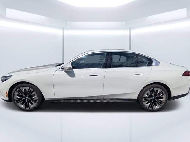 Used 2026 BMW 530i RWD image 6