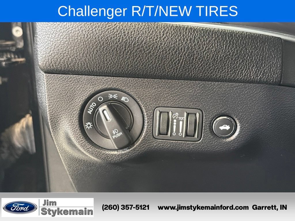 Used 2020 Dodge Challenger R/T RWD image 17