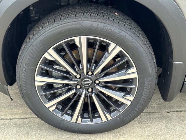 New 2026 Nissan Pathfinder Platinum FWD image 5