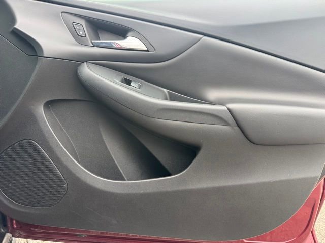 Used 2017 Chevrolet Volt LT FWD image 25