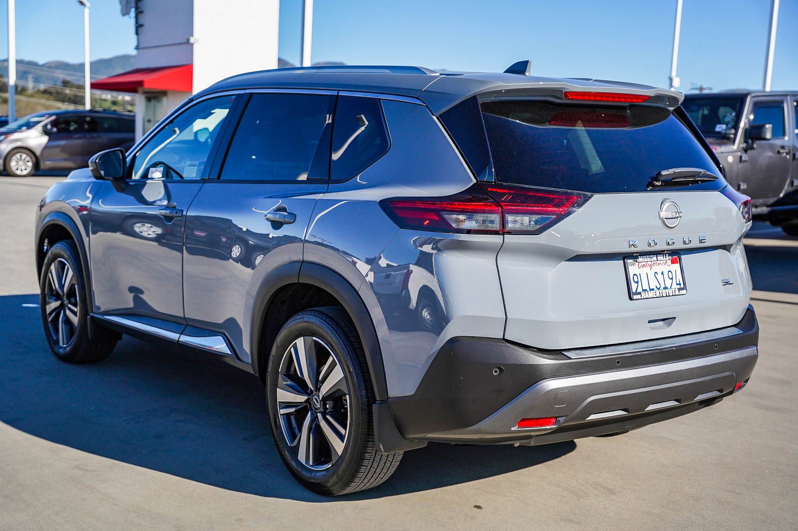 Used 2023 Nissan Rogue SL image 7