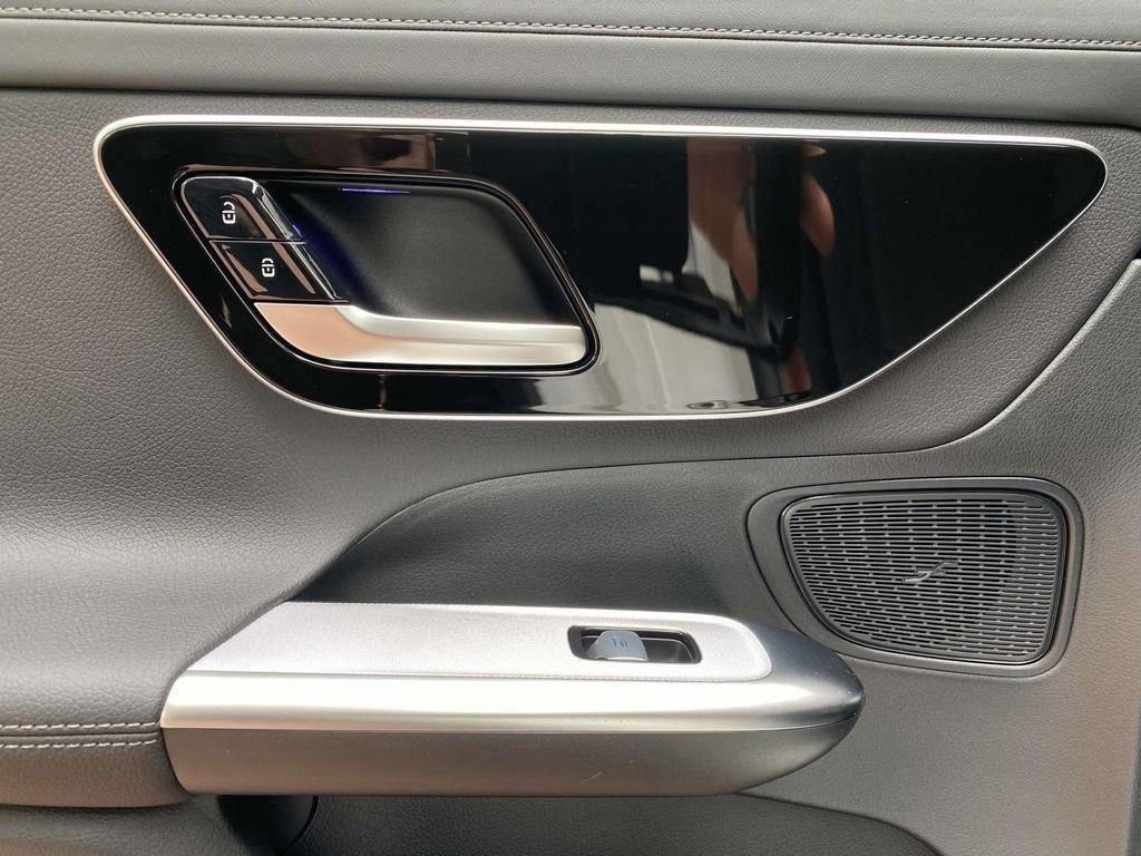 Certified 2024 Mercedes-Benz GLC 300 4MATIC image 11