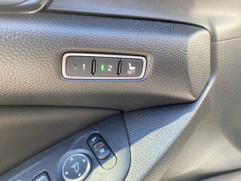 Used 2018 Honda Accord EX-L image 31