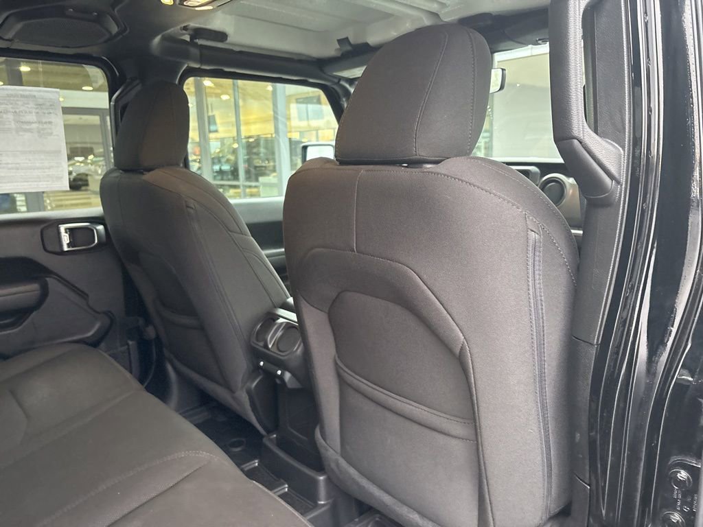 Used 2023 Jeep Wrangler Unlimited w/ Cold Weather Group image 18