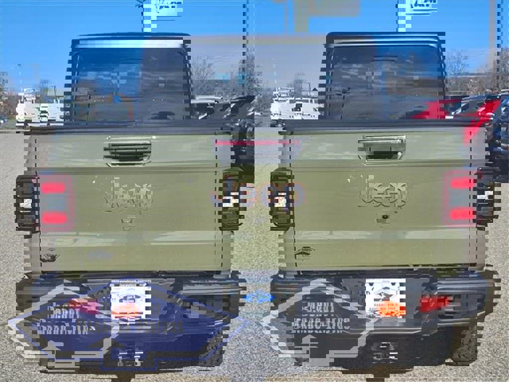 New 2026 Jeep Gladiator Mojave w/ Safety Group image 6