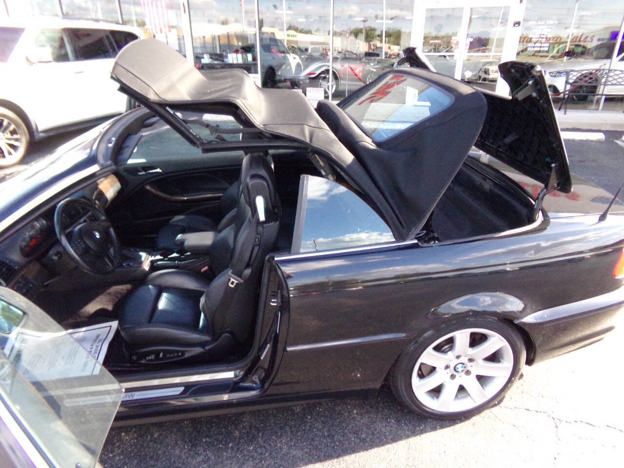 Used 2002 BMW 330Ci Convertible image 2