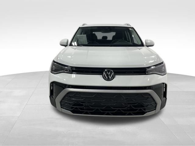 Used 2025 Volkswagen Taos SE AWD/4WD image 10