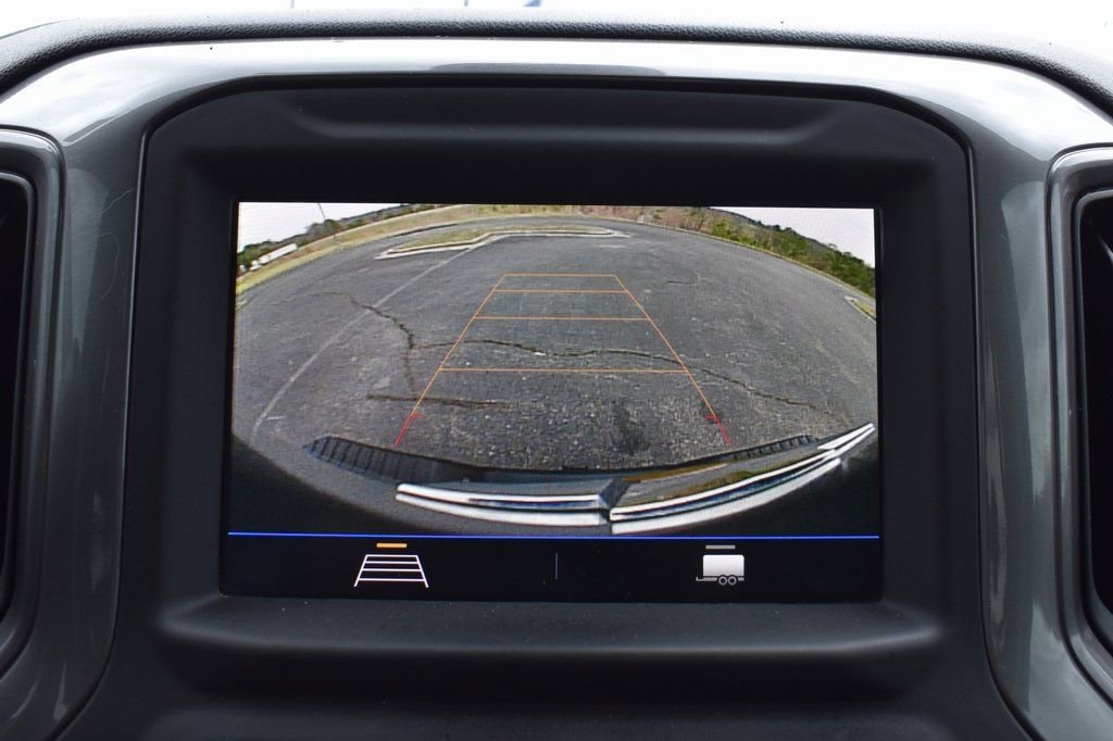 Used 2023 Chevrolet Silverado 2500 Custom w/ Custom Value Package image 21