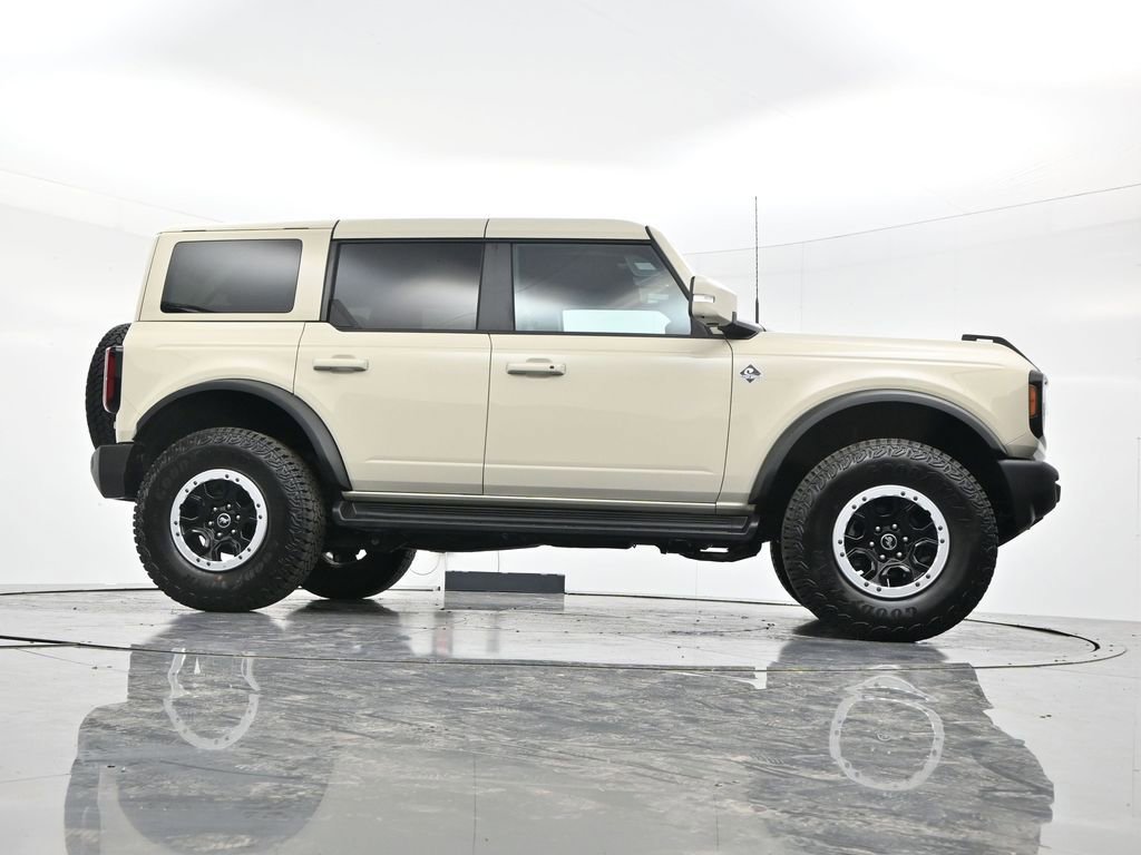 Used 2025 Ford Bronco Outer Banks w/ Sasquatch Package AWD/4WD image 49