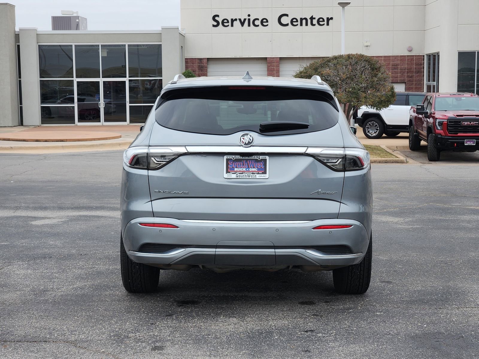 Certified 2024 Buick Enclave Avenir w/ Avenir Technology Package image 8