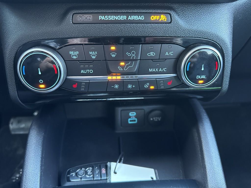 Used 2022 Ford Escape SEL image 25