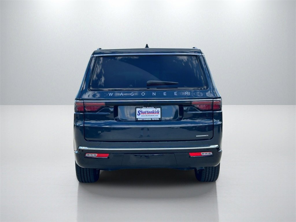 Used 2024 Jeep Wagoneer Series II w/ Flexible Seating Group image 6