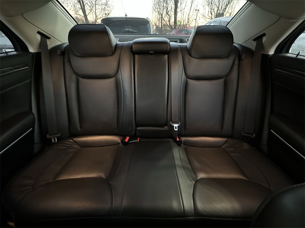 Used 2023 Chrysler 300 Touring L w/ Comfort Group image 21