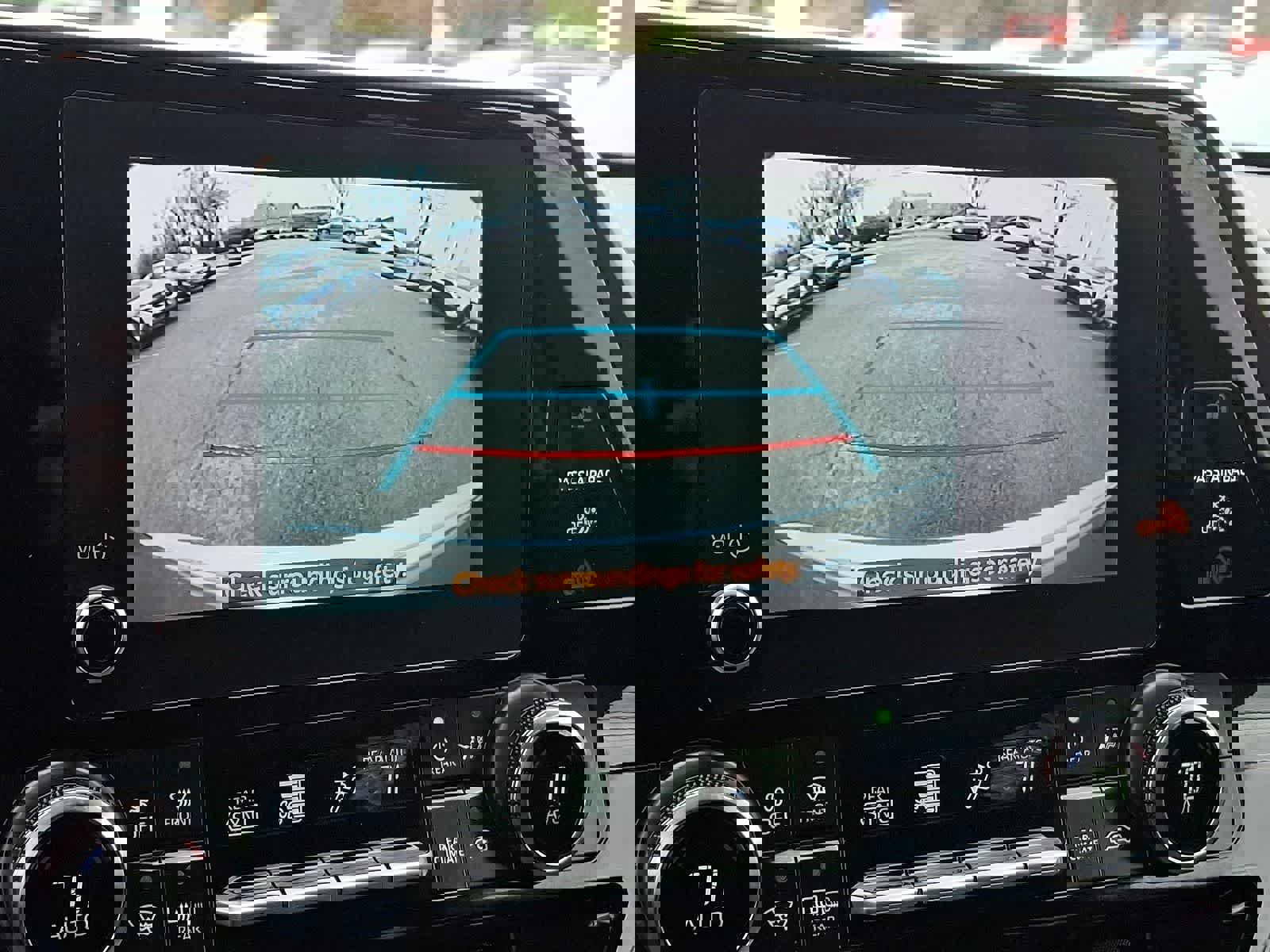 Used 2023 Toyota Highlander LE image 21