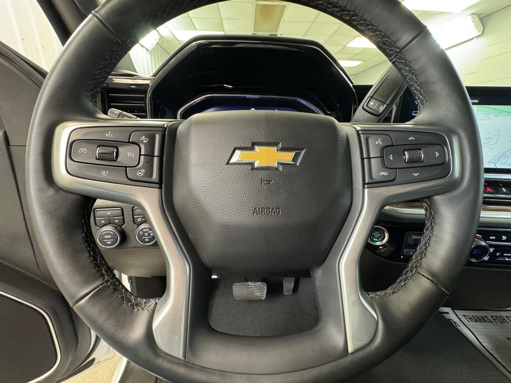 Used 2025 Chevrolet Silverado 2500 LT AWD/4WD image 32