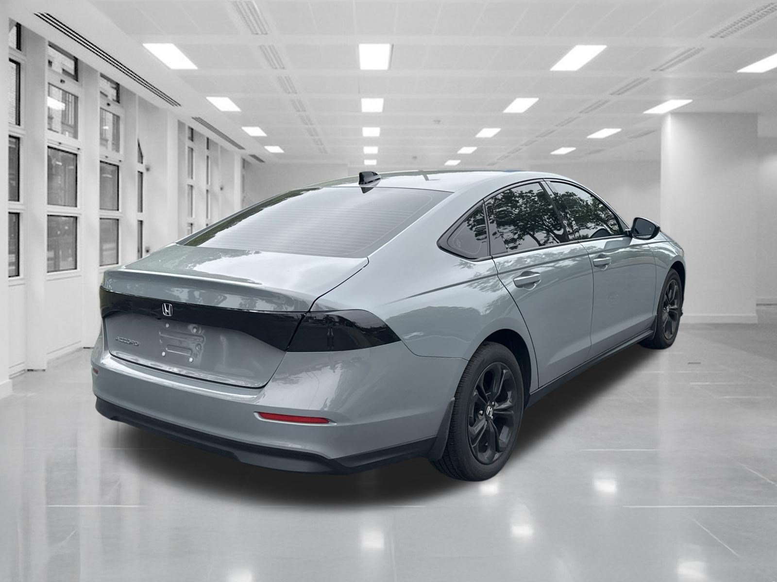 Used 2025 Honda Accord SE image 5