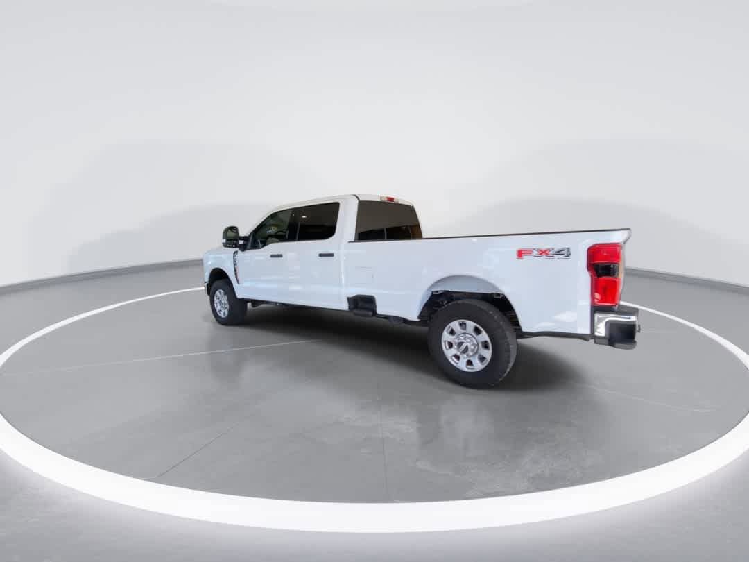 Used 2023 Ford F350 XLT w/ 360-Degree Camera Package AWD/4WD image 6