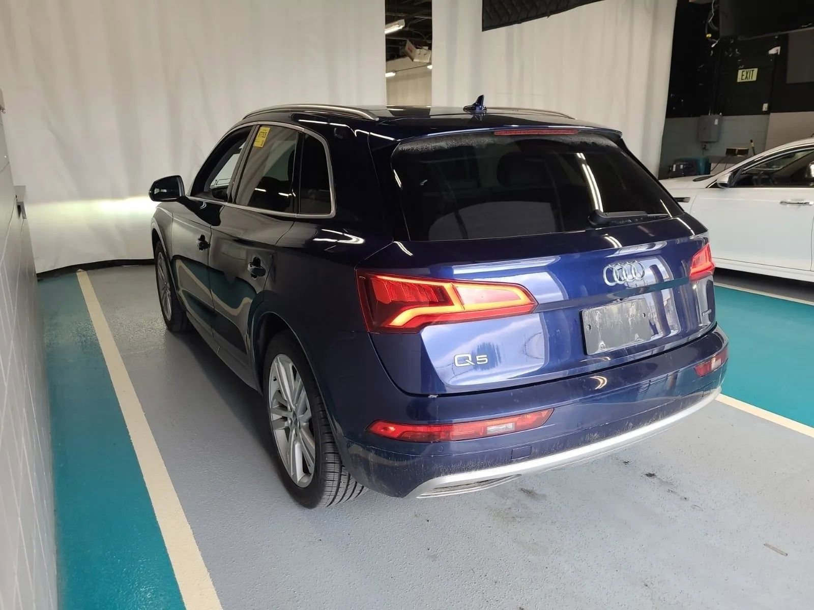 Used 2019 Audi Q5 2.0T Premium Plus w/ Premium Plus Package AWD/4WD image 2