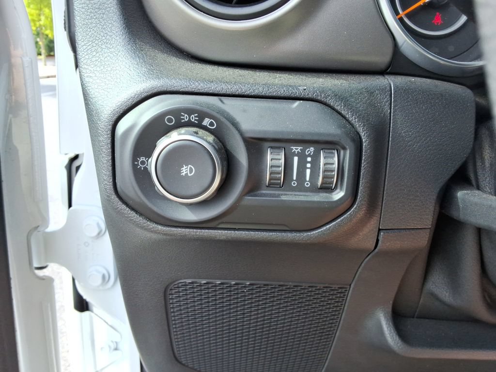 Used 2018 Jeep Wrangler Unlimited Sport AWD/4WD image 38
