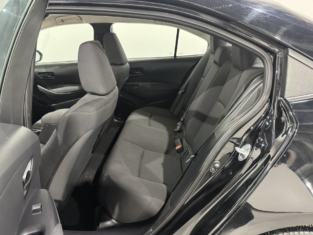 Used 2025 Toyota Corolla LE FWD image 17
