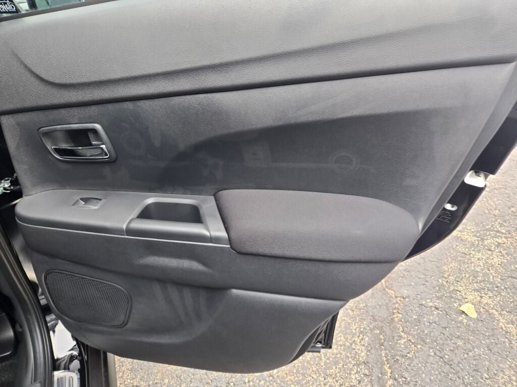 New 2027 Mitsubishi Outlander Sport ES AWD/4WD image 8
