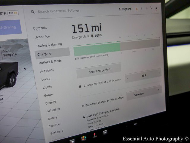 Used 2024 Tesla Cybertruck AWD Crew Cab image 27