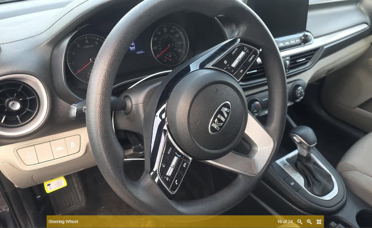Used 2020 Kia Forte LXS FWD image 12