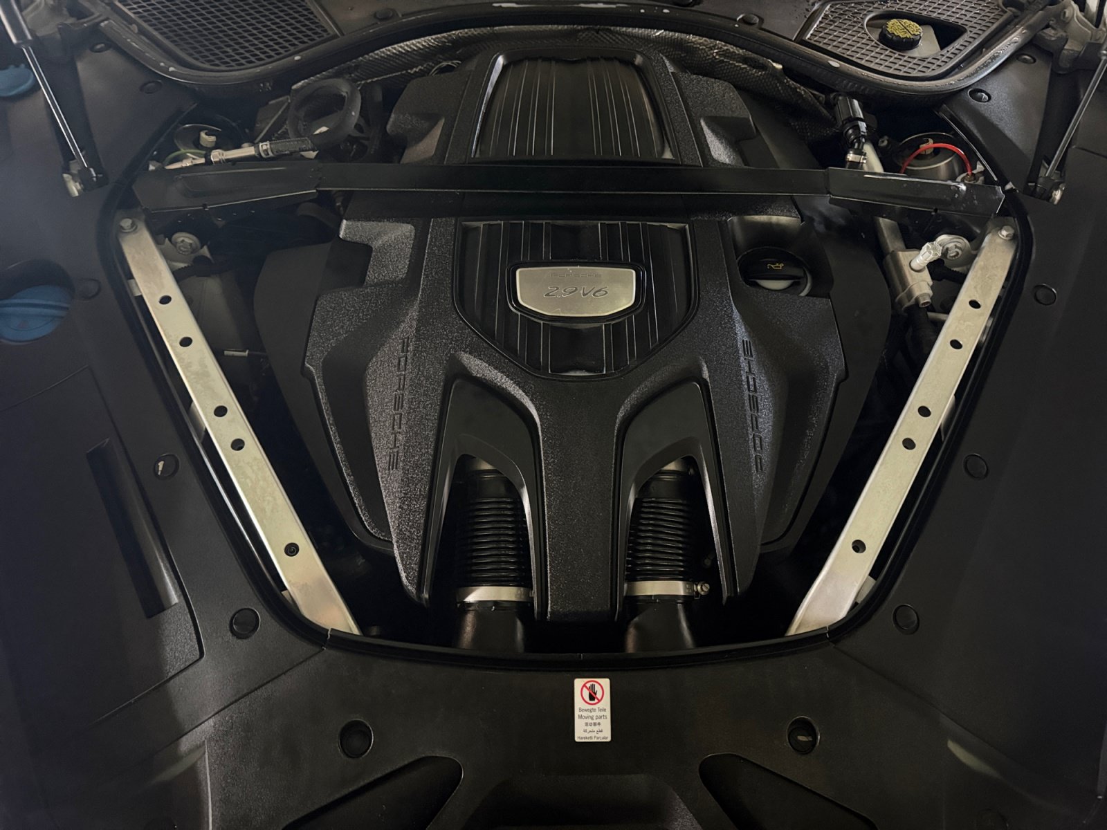 Used 2021 Porsche Panamera RWD image 20