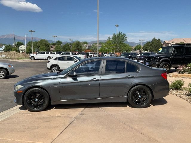 Used 2015 BMW 320i Sedan RWD image 4