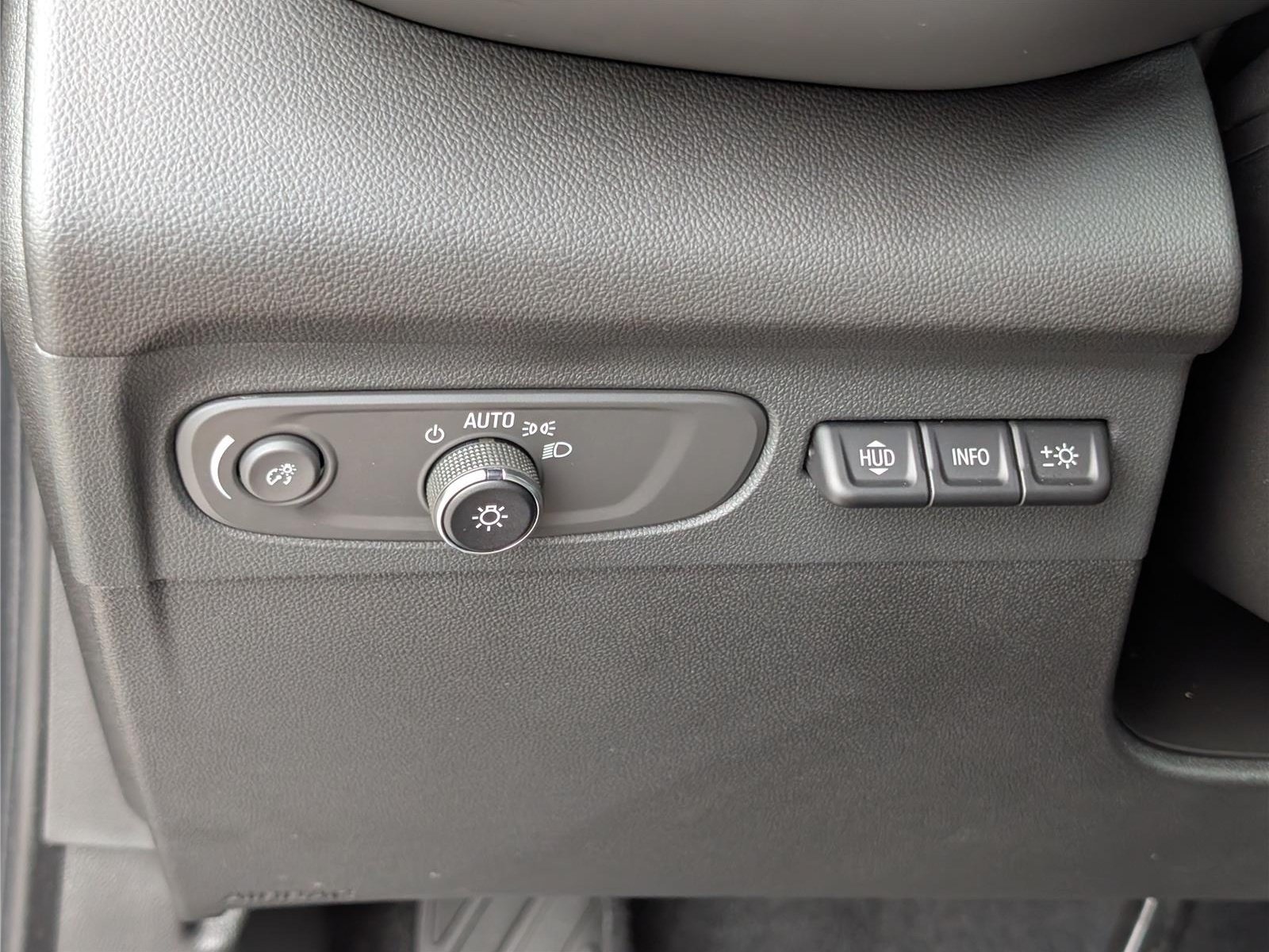 Used 2023 Buick Envision Avenir AWD/4WD image 24