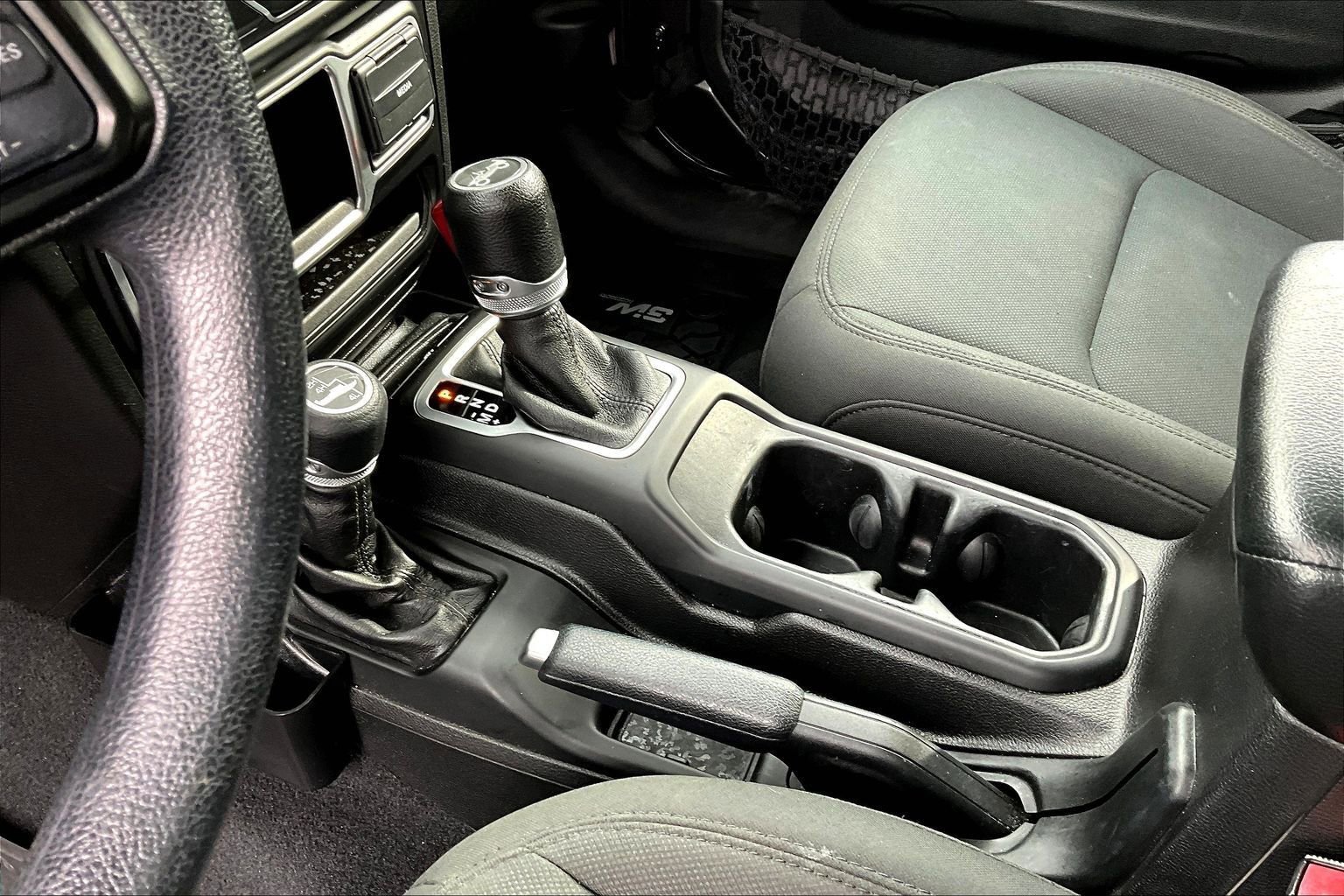 Used 2018 Jeep Wrangler Unlimited Sport image 18