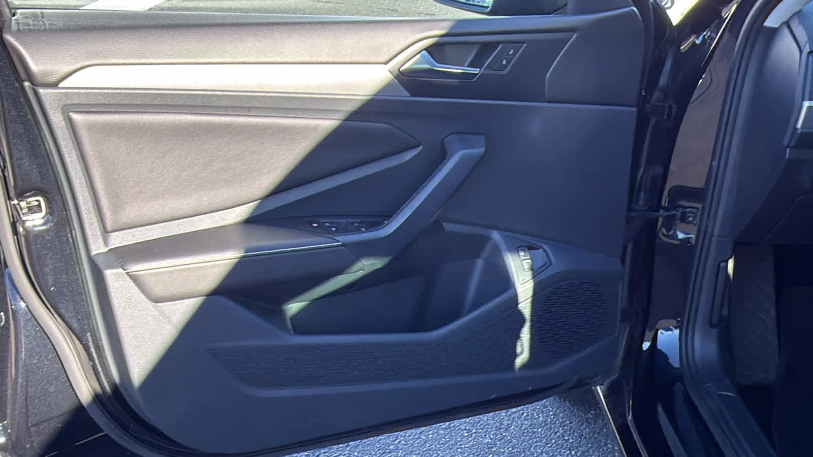 Used 2024 Volkswagen Jetta S image 23