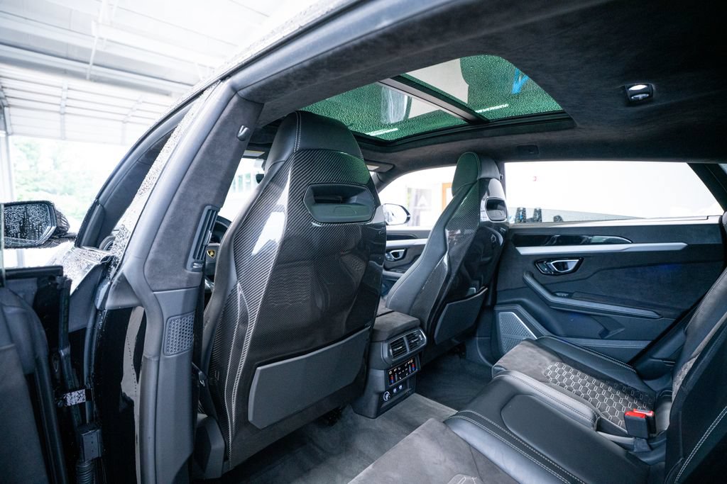 Used 2021 Lamborghini Urus AWD/4WD image 54