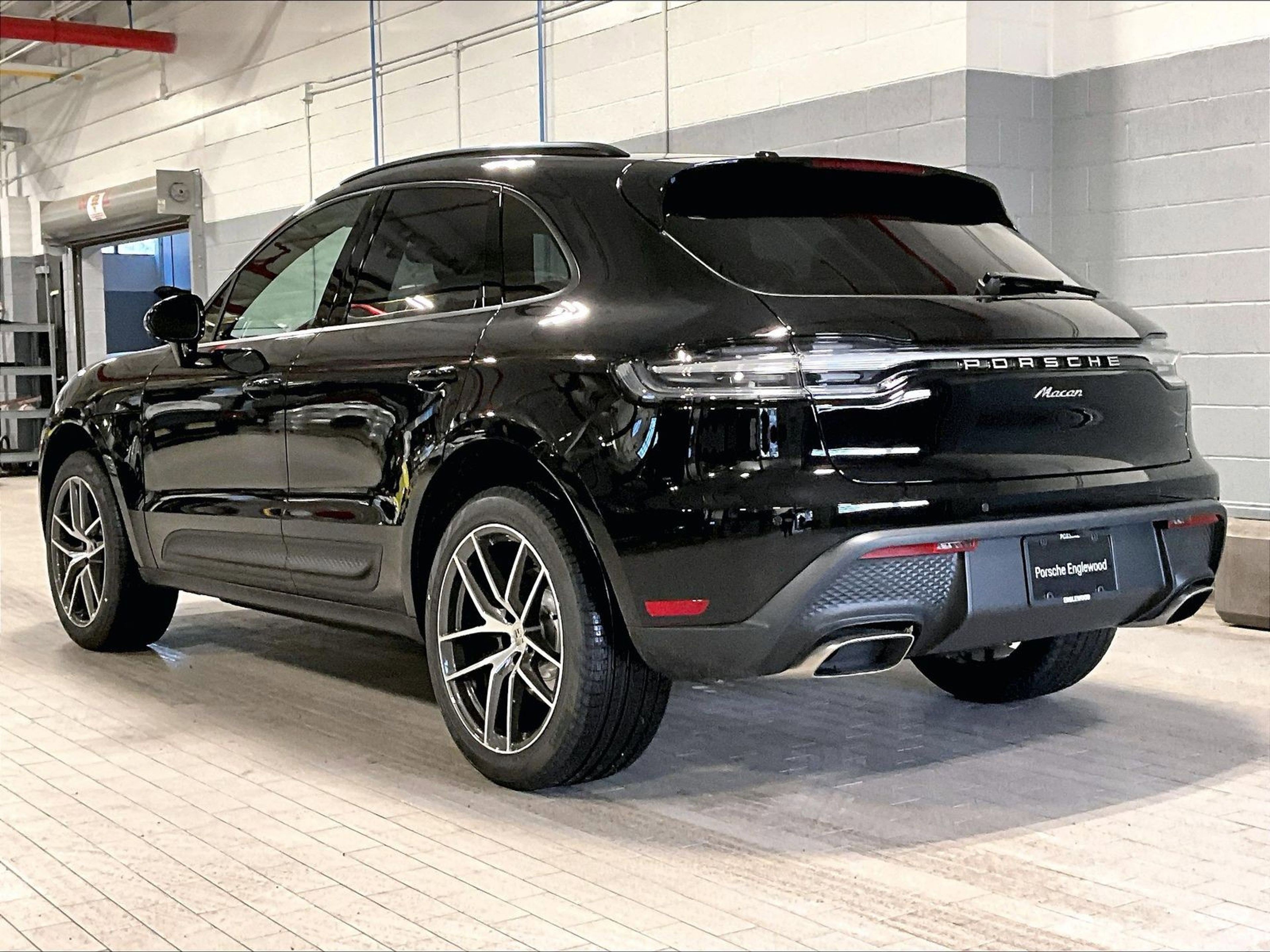 New 2026 Porsche Macan image 3