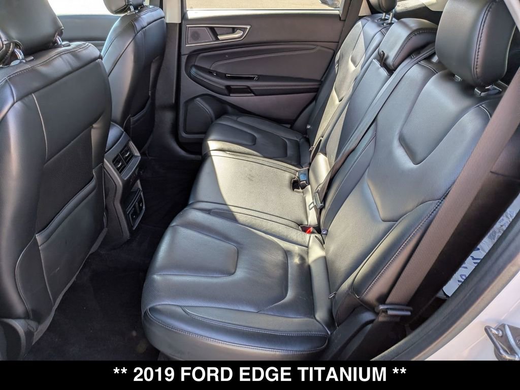 Used 2019 Ford Edge Titanium w/ Equipment Group 301A AWD/4WD image 3
