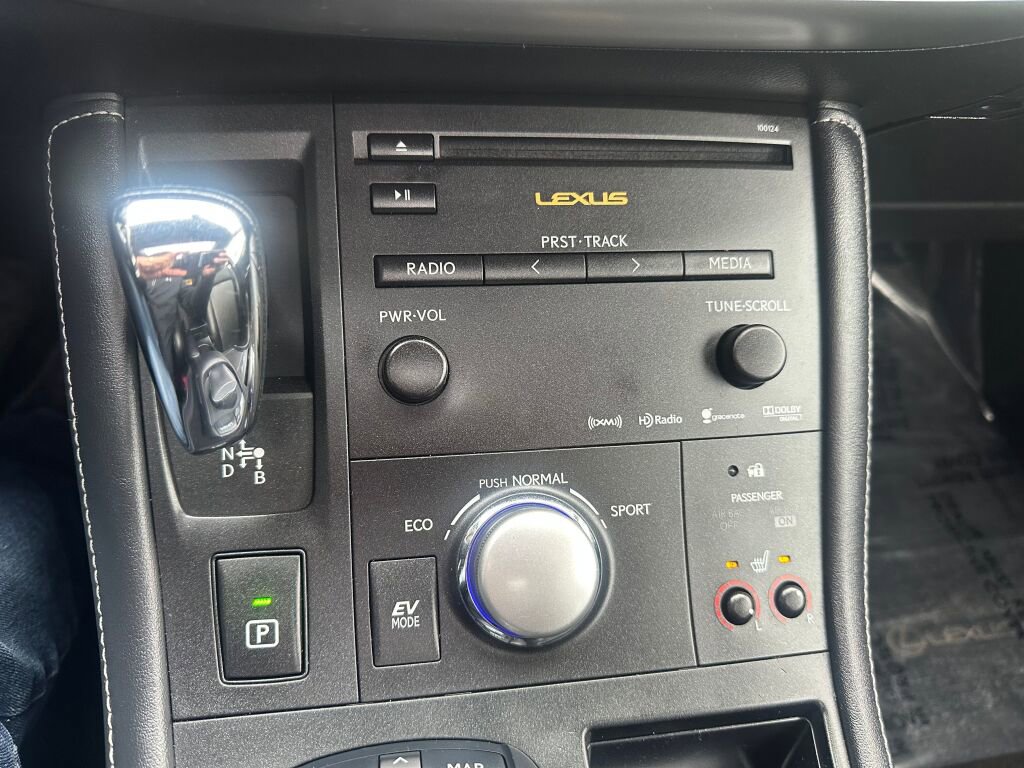 Used 2013 Lexus CT 200h image 22