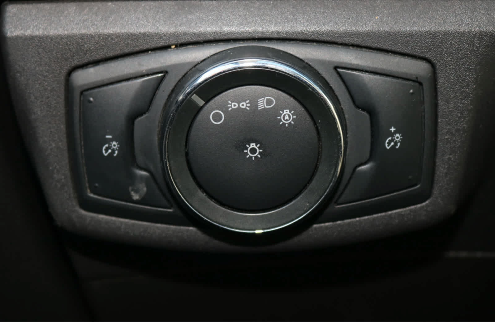 Used 2013 Ford Fusion S FWD image 17